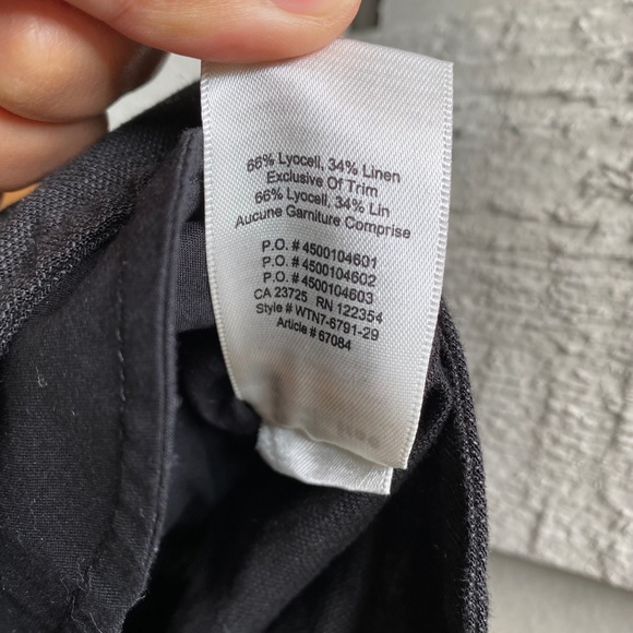 aritzia | habitus shorts | linen blend | black - Picture 5 of 7